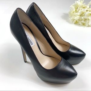 Steve Madden Yasmin Platform Pumps - Size 7